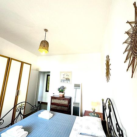 Aquarama Rooms & Apartments Torre Squillace Bagian luar foto