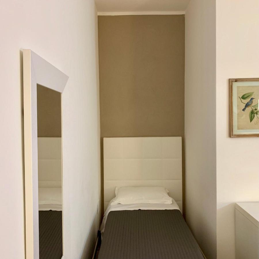 Aquarama Rooms & Apartments Torre Squillace Bagian luar foto