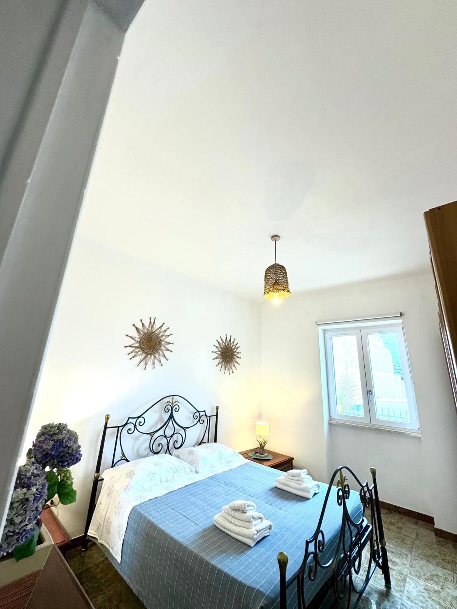 Aquarama Rooms & Apartments Torre Squillace Bagian luar foto